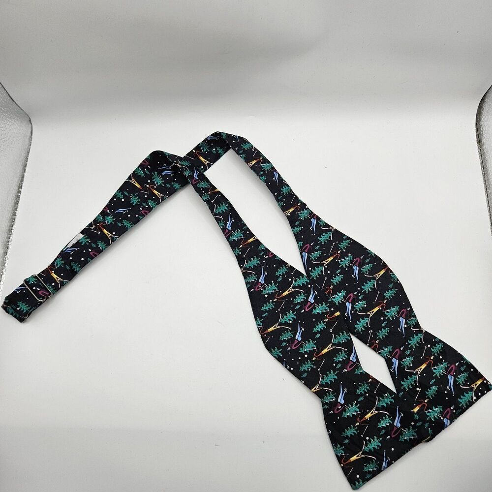 Beau Ties LTD Vermont Ski Skiers Snow Outdoors Winter 100% Silk Bowtie 39.5x2.5"